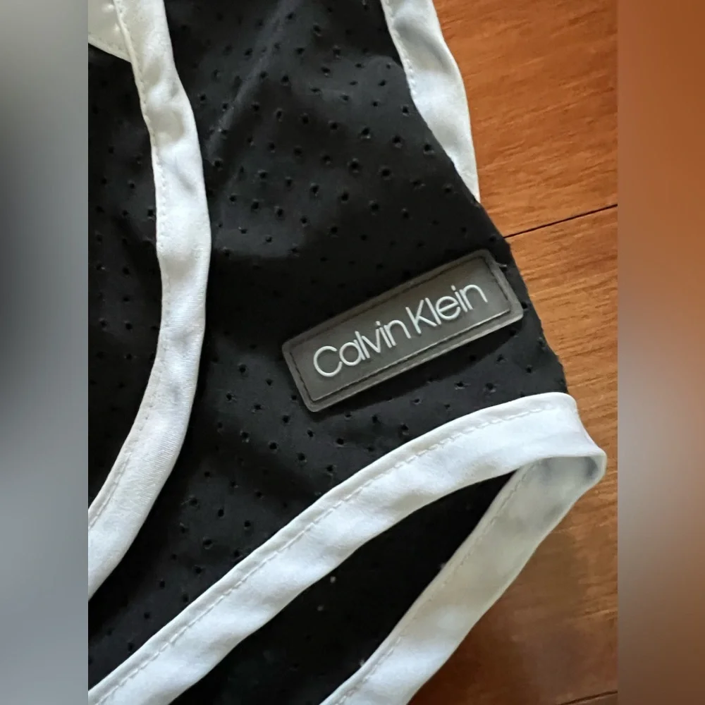 Calvin Klein shorts - Picture 2 of 5